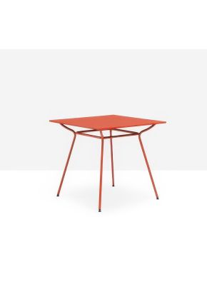 Ola/4 Bistro Table